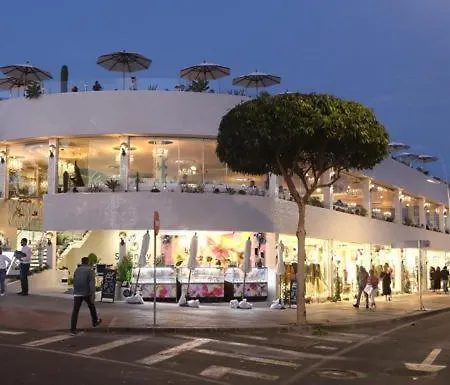 Thaisay Malibu Tías