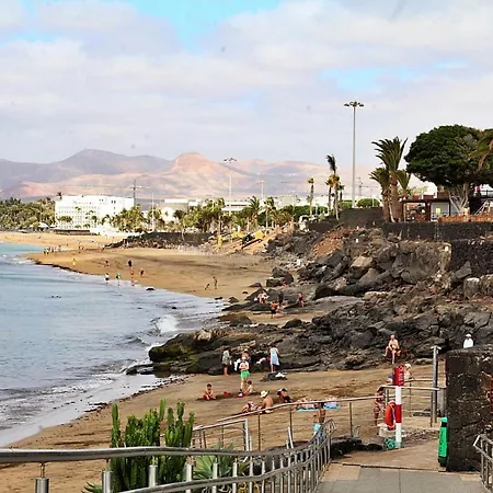 Thaisay Malibu * Tías